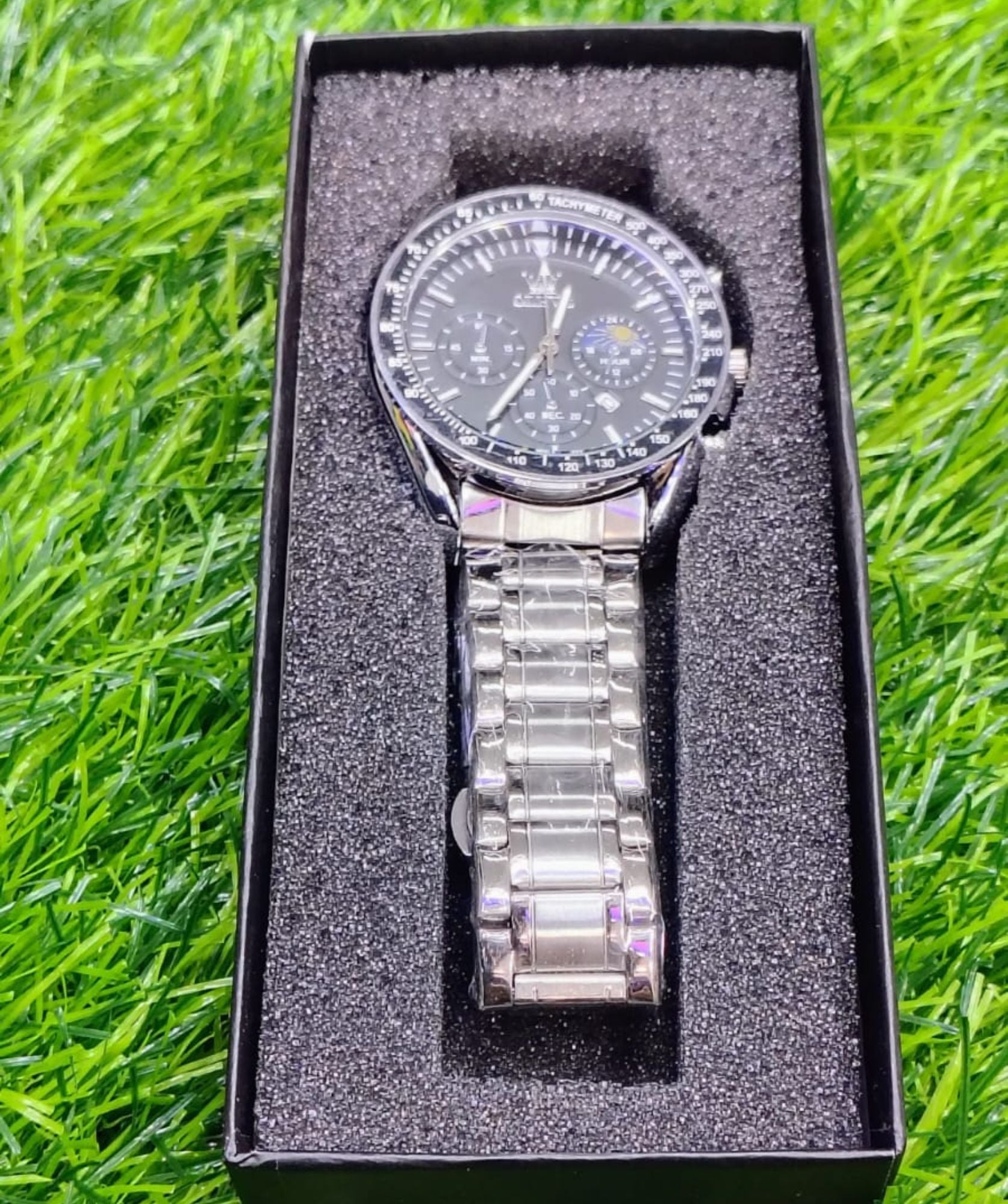 Butter Fly Lock  OLEVS Watch for mens  (Still chain and black dial)