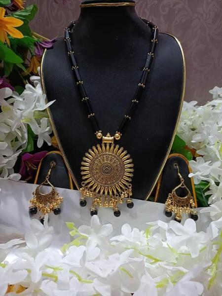 Trendy Design Jewellery Sets Of Necklaces & Earrings For Women