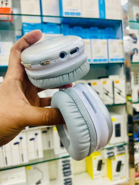 Awei AT8 Wireless Overhead Earphone, 40 hours Play Time, Over The Ear Budget Headphones