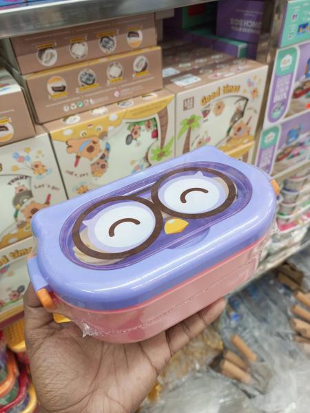 Cute cartoon plastic lunch box for students, trendy lunch box for office use