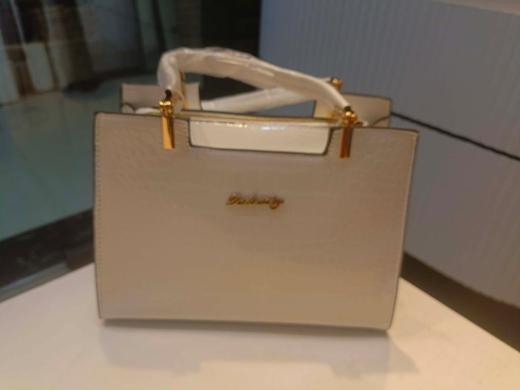 Premium Luxury Lady’s Handbag – Style & Elegance