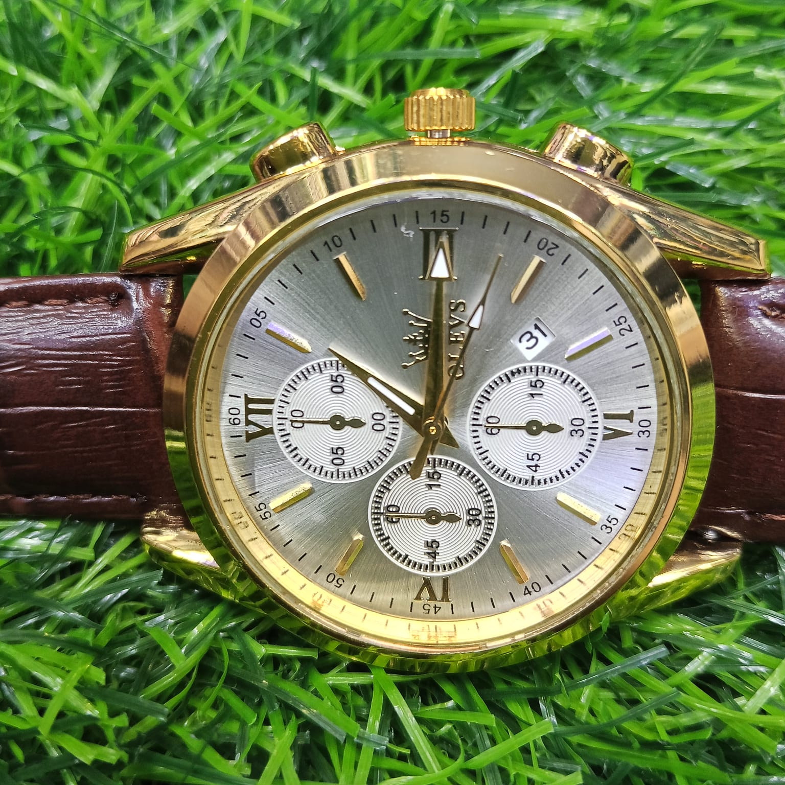 Fashionable Glass Quartz Analog Men's Watch